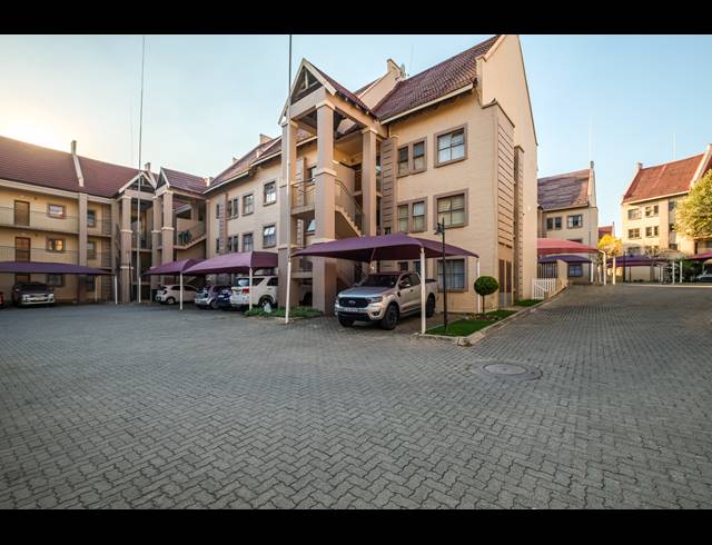 2 BEDROOM APARTMENT FOR SALE IN SUNDOWNER